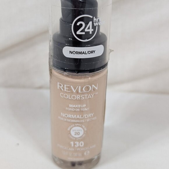Revlon Porcelain Shade Foundation - Picture 1 of 2